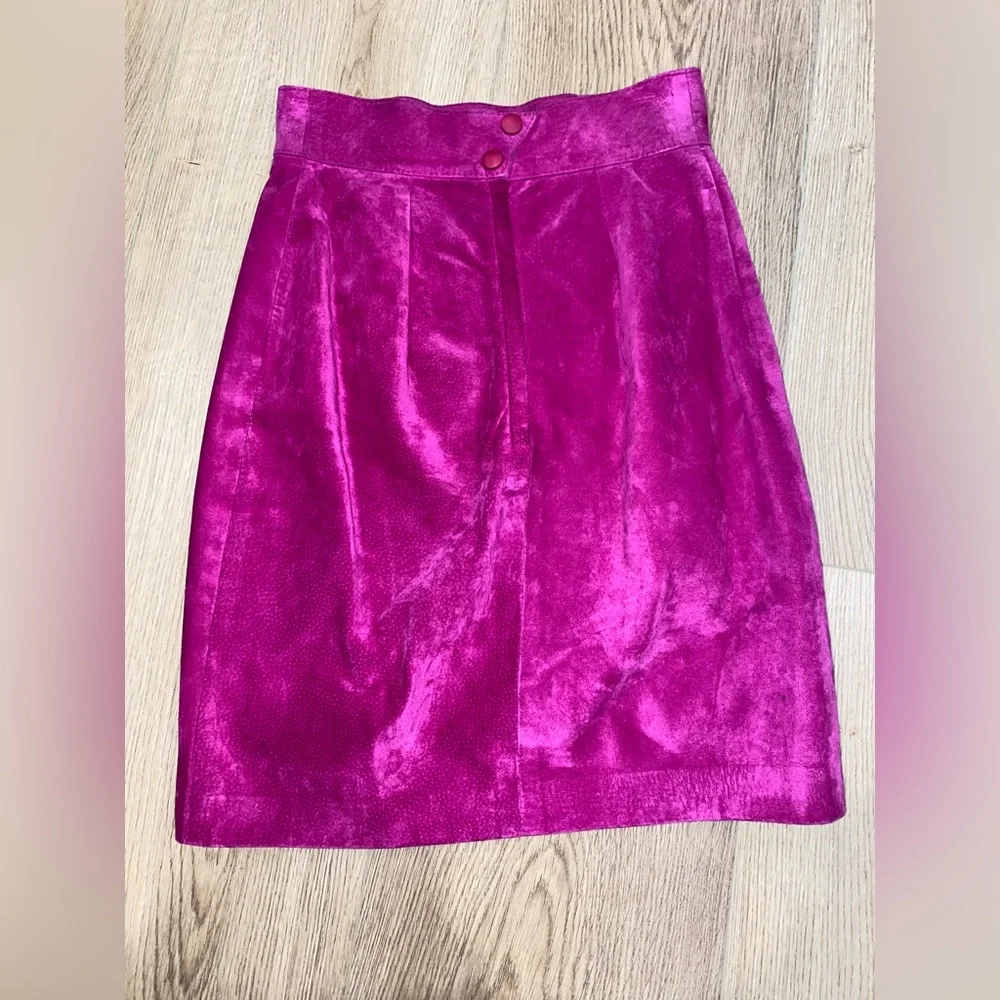 Vintage Suede Fuchsia Danier pencil skirt - Picture 5 of 5